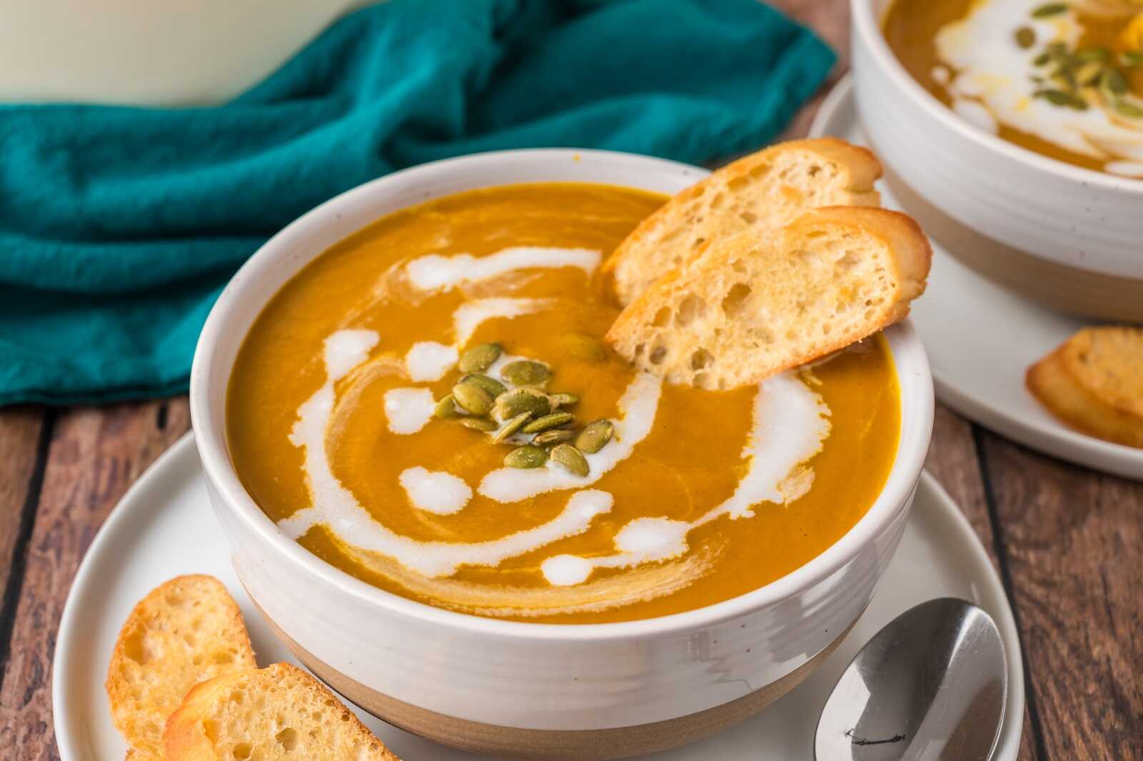 Cozy Pumpkin Soup Recipe – Creamy and Flavorful